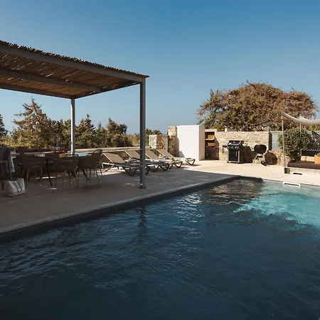 Cedar Forest Alyko Oceanfront 4br With Private Heated Pool & Access Aliko Beach