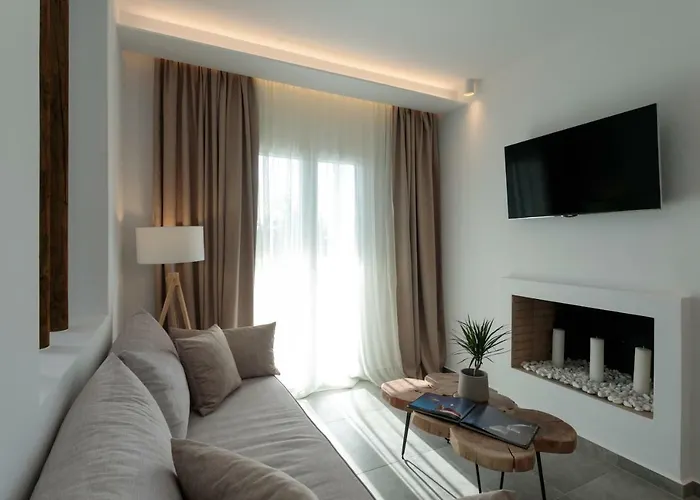 Villa Cedar Forest Alyko Oceanfront 4br With Private Heated Pool & Access