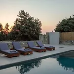 Villa Cedar Forest Alyko Oceanfront 4br With Private Heated Pool & Access *